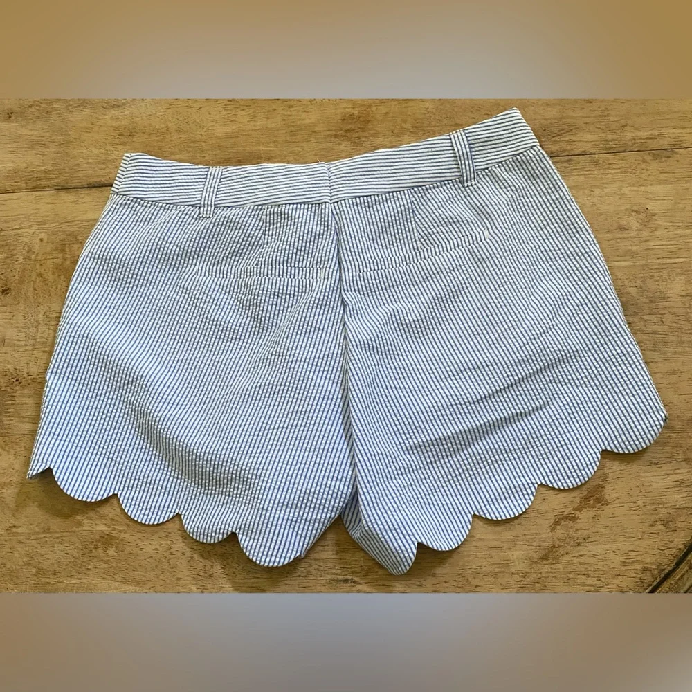 J Crew‎ Women’s Blue/White Pinstripe Seersucker Scalloped Short